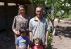 Tauschgeschäft mit einer tollen Familie: Lebensmittel gegen Kuschelhasen